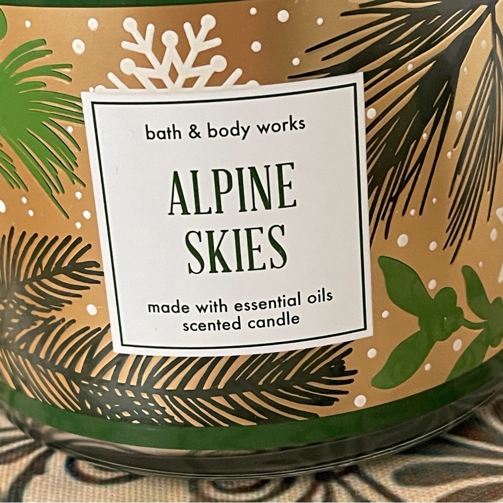 Bath & Body Works Alpine Skies Three Wick Scented Candle - Picture 5 of 9